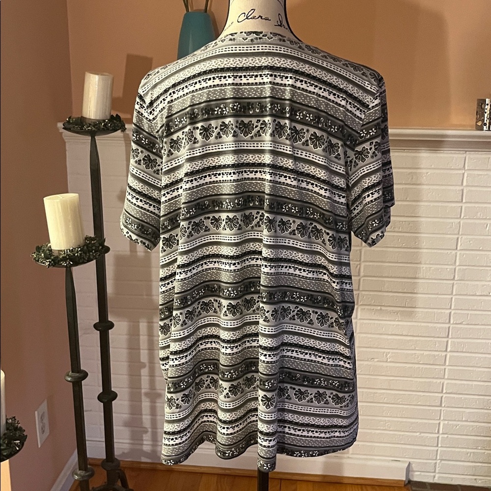 Woman Within Black and White Striped Floral V-Neck Tee - Picture 4 of 7